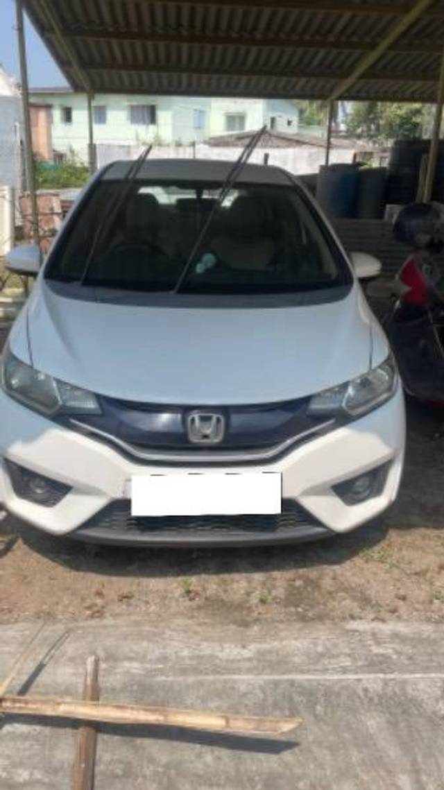 https://images10.gaadi.com/usedcar_image/4215324/original/processed_e3f1ca5b-b422-4f19-809d-2921f3a95159.jpg?imwidth=6400