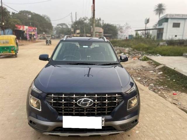 https://images10.gaadi.com/usedcar_image/4215446/original/processed_6e212bd0-8325-4723-8255-f977d1e4fae9.jpeg?imwidth=6400