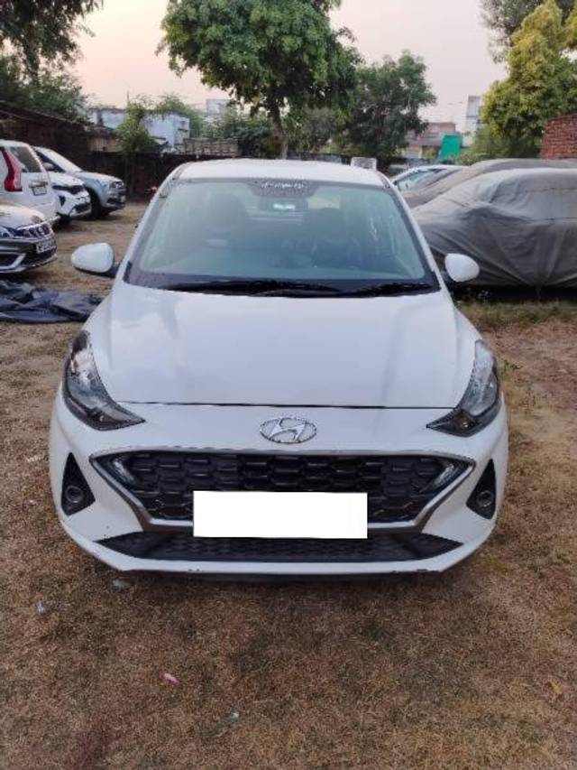 https://images10.gaadi.com/usedcar_image/4215450/original/processed_1c4b5876-bc7d-4cf5-8104-d15911dd38fe.jpg?imwidth=6400