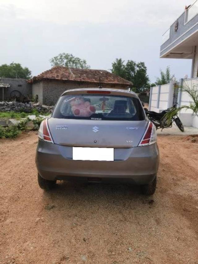 https://images10.gaadi.com/usedcar_image/4215473/original/processed_d68e38b4-cc16-48e9-b338-20b6d454b464.jpg?imwidth=6401