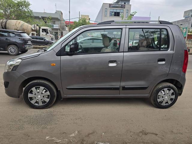 https://images10.gaadi.com/usedcar_image/4215520/original/processed_687aeb18df04d058b62770e328594c98.jpg?imwidth=6402