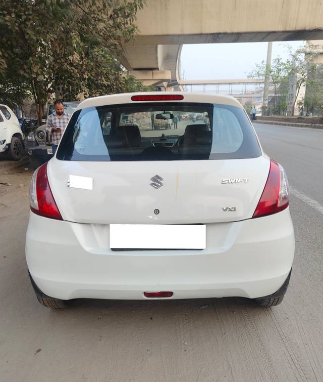 https://images10.gaadi.com/usedcar_image/4215686/original/processed_7a14ec8164501fb484be1be19ed54e3c.jpg?imwidth=6401