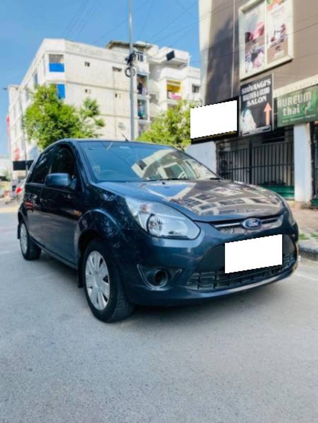 https://images10.gaadi.com/usedcar_image/4215702/original/processed_c0a86b72-5eb0-446d-9fe0-0d8d724dea86.jpg?imwidth=6400