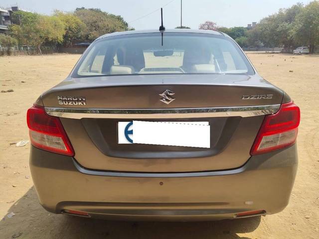 https://images10.gaadi.com/usedcar_image/4215909/original/processed_b07273b1136c271bc0f032af8477923a.jpg?imwidth=6402