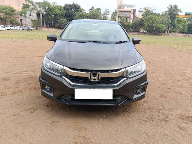 https://images10.gaadi.com/usedcar_image/4215925/original/processed_ab7ba358926b5c02b5afd9343d08a9e0.jpg?imwidth=6400