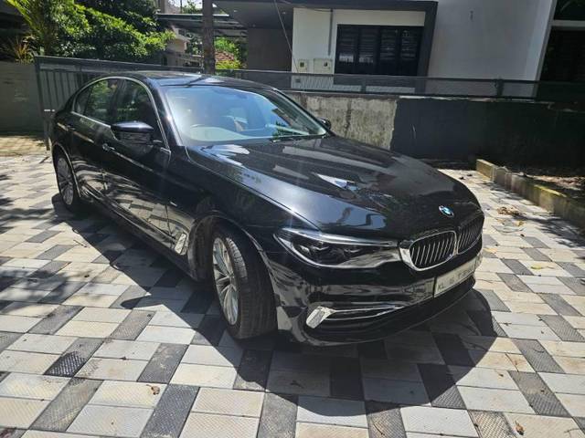 https://images10.gaadi.com/usedcar_image/4215949/original/processed_63a7be22-4067-4115-93cc-1062818ffad1.jpg?imwidth=6400