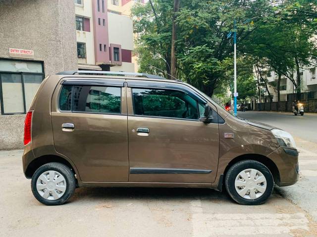 https://images10.gaadi.com/usedcar_image/4216057/original/processed_3884218d8ecc1ceb974c6edb4692e862.jpg?imwidth=6401