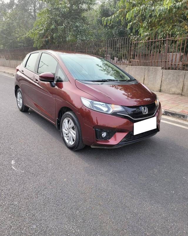 https://images10.gaadi.com/usedcar_image/4216090/original/processed_9fa8ca683669f30266232531da4f6e70.jpg?imwidth=6400