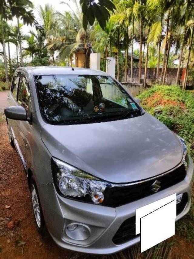 https://images10.gaadi.com/usedcar_image/4216132/original/processed_d1191b9d-9374-4e45-9120-f7b7e2bfb48b.jpg?imwidth=6401