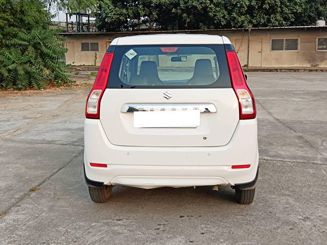 https://images10.gaadi.com/usedcar_image/4216133/original/processed_71e35858c8e4406c9881e2efca997095.jpg?imwidth=6401