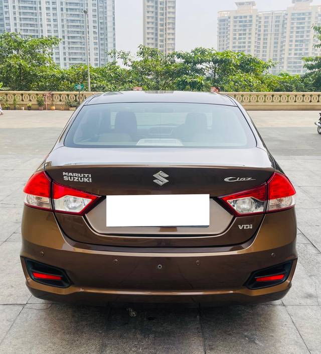 https://images10.gaadi.com/usedcar_image/4216136/original/processed_d5af3a288445d68e3b92560d8acb86eb.jpg?imwidth=6402