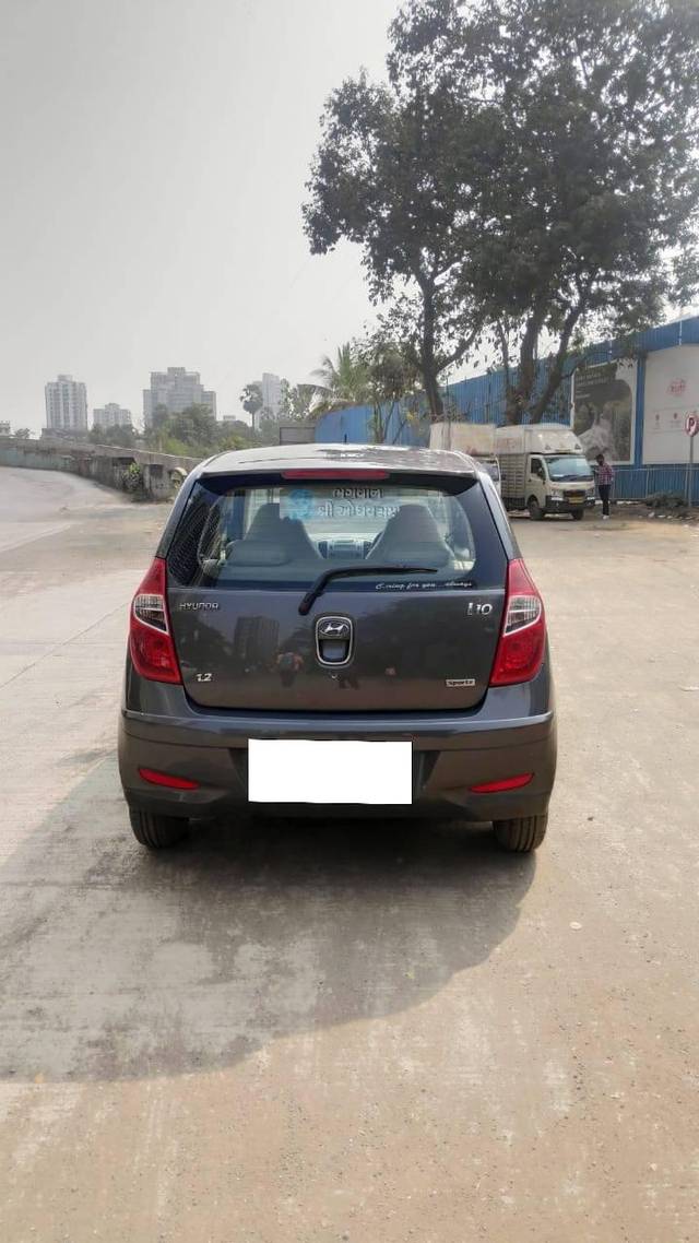 https://images10.gaadi.com/usedcar_image/4216167/original/processed_a642a77b211a1216885e7af174474429.jpg?imwidth=6402