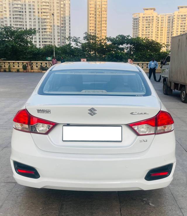 https://images10.gaadi.com/usedcar_image/4216182/original/processed_d512596efe976a74011f9b575baf160c.jpg?imwidth=6402