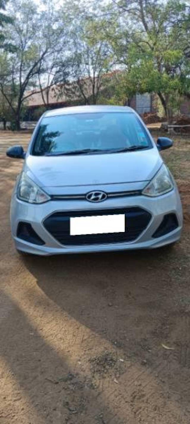 https://images10.gaadi.com/usedcar_image/4216194/original/processed_10de9148-4537-4887-a019-6489cacd65e4.jpeg?imwidth=6401