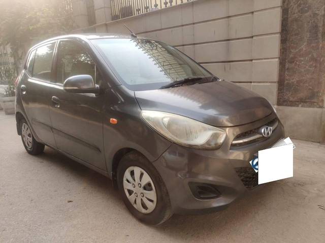 https://images10.gaadi.com/usedcar_image/4216271/original/processed_7c4a94c8a94692f347b6c1bc806e0dda.jpg?imwidth=6400