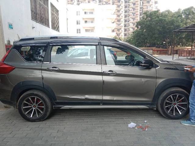 https://images10.gaadi.com/usedcar_image/4216297/original/26be8652102af3448d7afc72aac432ed.jpg?imwidth=6402