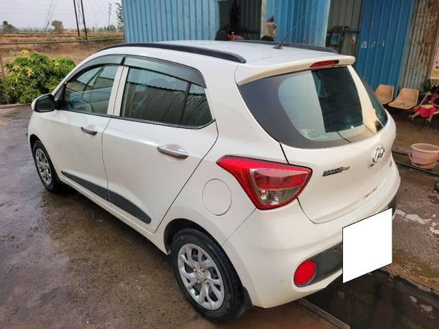 https://images10.gaadi.com/usedcar_image/4216391/original/processed_653a59c4-5d30-4b08-a86c-c2112596e453.jpg?imwidth=6402