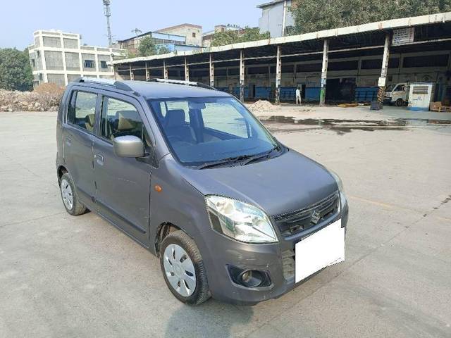 https://images10.gaadi.com/usedcar_image/4216421/original/c6dbb0d9a18c61eb873180895f1a9505.jpg?imwidth=6400