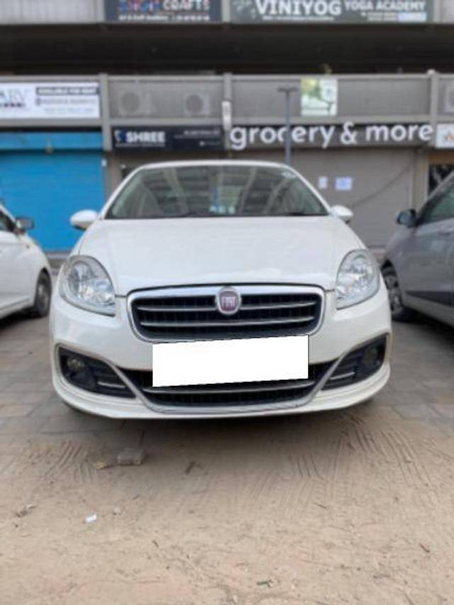 https://images10.gaadi.com/usedcar_image/4216558/original/c96bbc4b234e660d68fba003bce7f3c8.jpeg?imwidth=6400