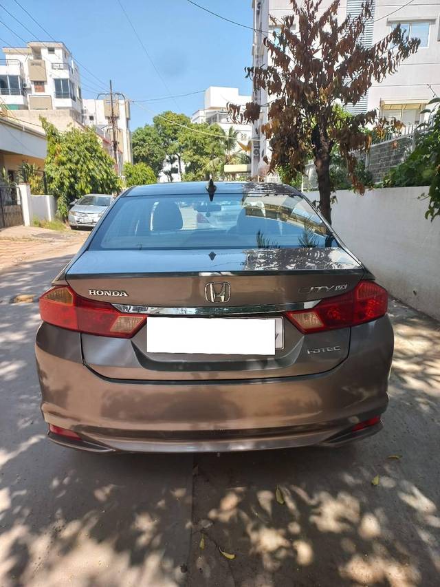 https://images10.gaadi.com/usedcar_image/4216584/original/processed_36e4c3b2917353ee539a995ef333b67c.jpeg?imwidth=6402