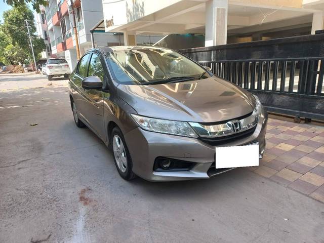 https://images10.gaadi.com/usedcar_image/4216584/original/processed_a864914d37385f87485137275c0e933d.jpeg?imwidth=6400