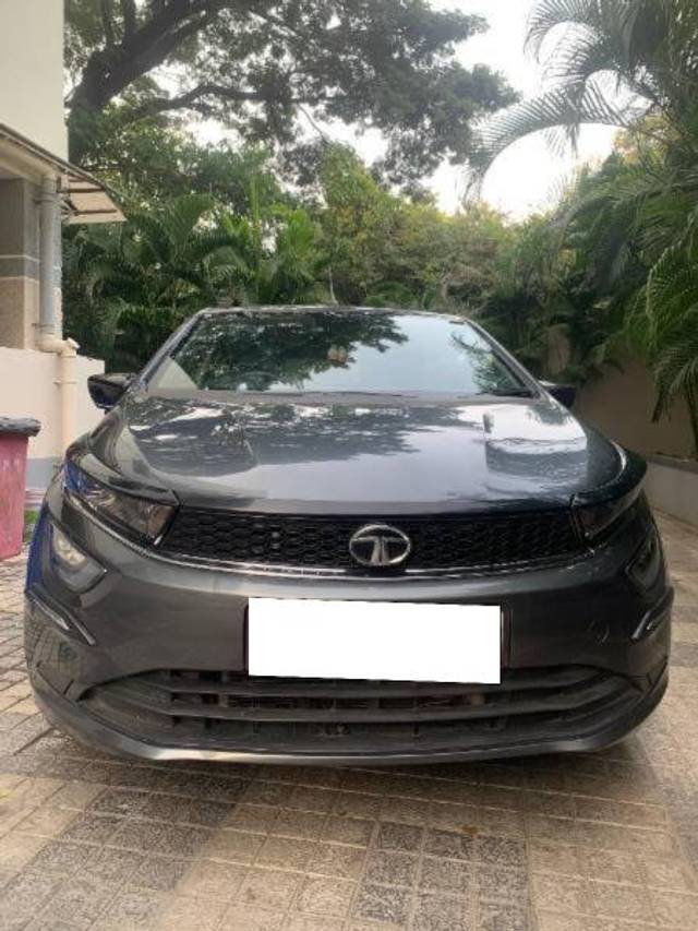 https://images10.gaadi.com/usedcar_image/4216605/original/processed_9de72f3a-6241-472b-a92e-89fd7e1db782.jpeg?imwidth=6400