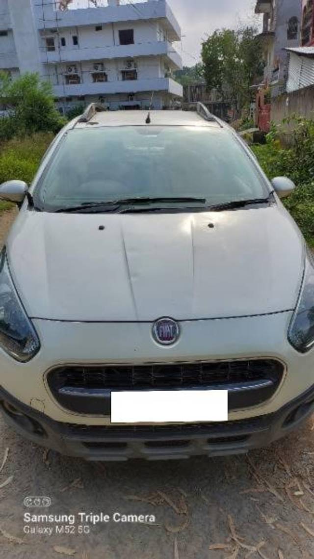 https://images10.gaadi.com/usedcar_image/4216613/original/processed_93cdc975-857d-4bf6-aaf1-2711e9fb998f.jpg?imwidth=6402