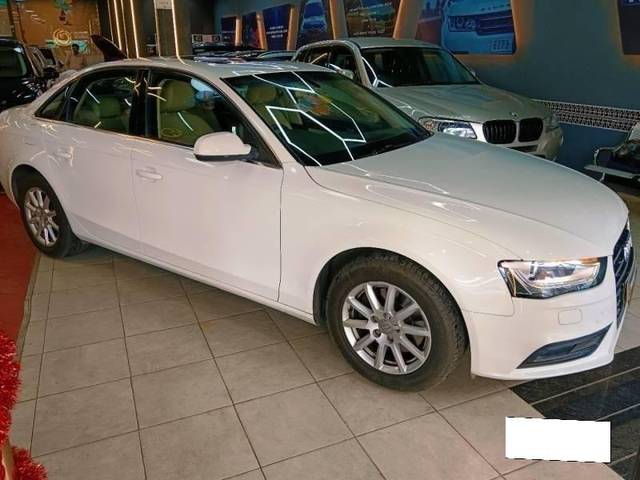 https://images10.gaadi.com/usedcar_image/4216617/original/processed_9a8d7e879a53ab2b09c3a17e359199c8.jpg?imwidth=6401