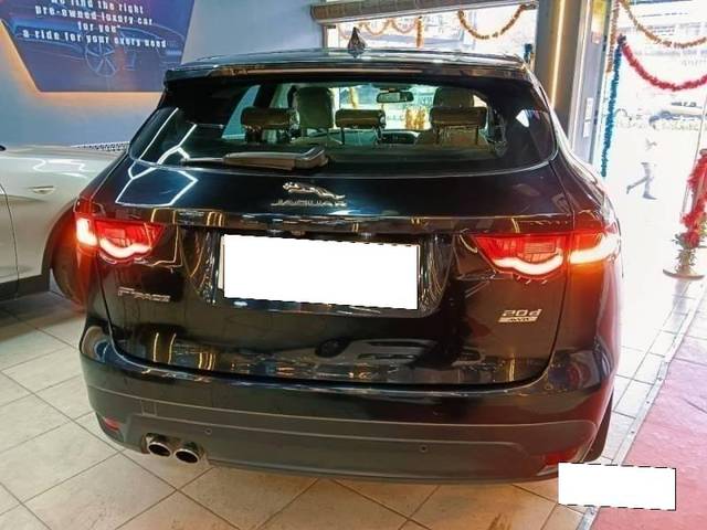 https://images10.gaadi.com/usedcar_image/4216702/original/processed_9baff77f72e1f6c2cad5d6609dd6daec.jpg?imwidth=6402