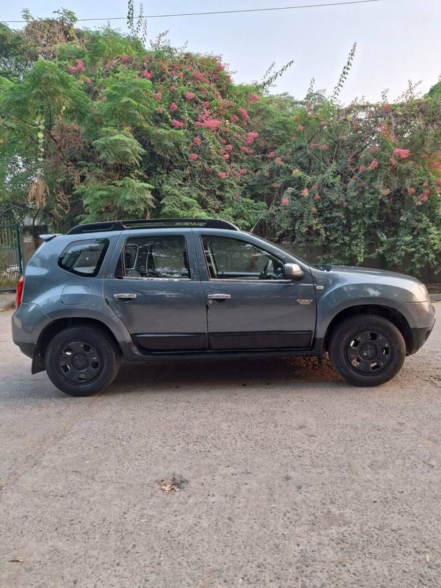 https://images10.gaadi.com/usedcar_image/4216722/original/7897d6ba5553ef76855b82774bbd2f7c.jpg?imwidth=6401