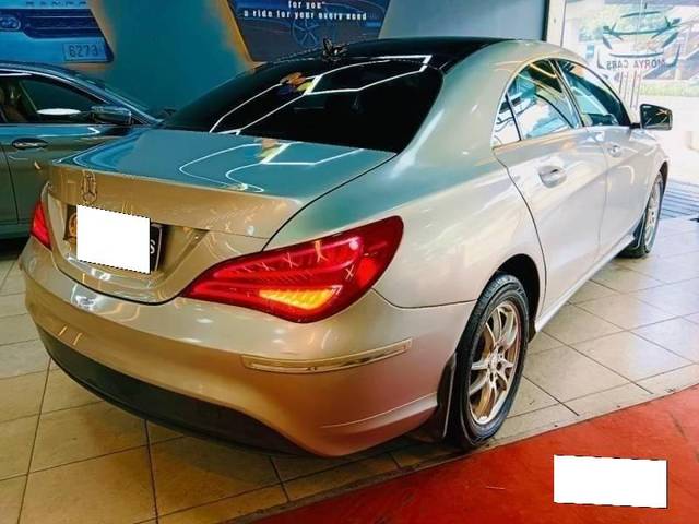 https://images10.gaadi.com/usedcar_image/4216787/original/processed_142aa6572abbe707d36628a1f6df613b.jpg?imwidth=6402