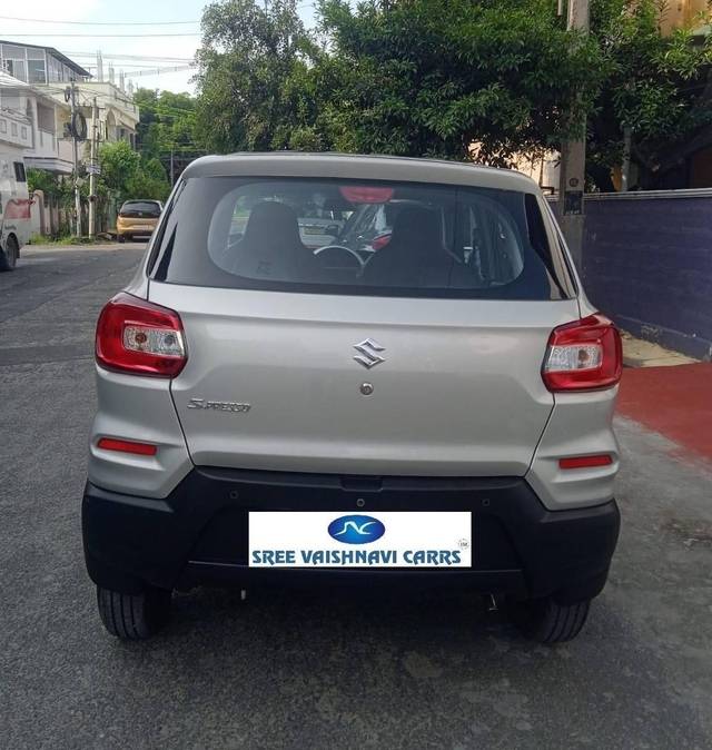 https://images10.gaadi.com/usedcar_image/4216800/original/processed_282e4a8eef33b13e8df8594ec20131c8.jpeg?imwidth=6401