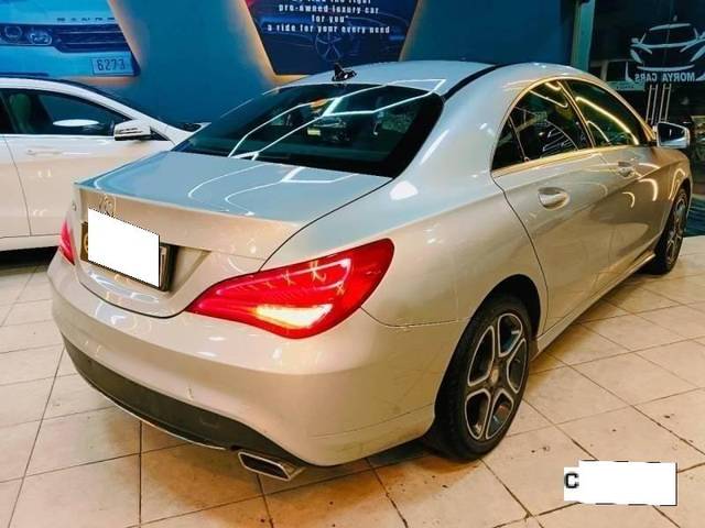 https://images10.gaadi.com/usedcar_image/4216807/original/processed_c1f948551ba39dfe8efe36c86217d5bb.jpg?imwidth=6401