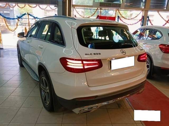 https://images10.gaadi.com/usedcar_image/4216941/original/processed_d4e1be3b13cd9d9eb71c7a47d8b8b877.jpg?imwidth=6402