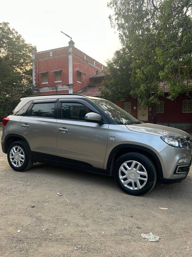 https://images10.gaadi.com/usedcar_image/4217003/original/processed_81d10544d1f503af1ee0bab7d8d38e37.jpg?imwidth=6400