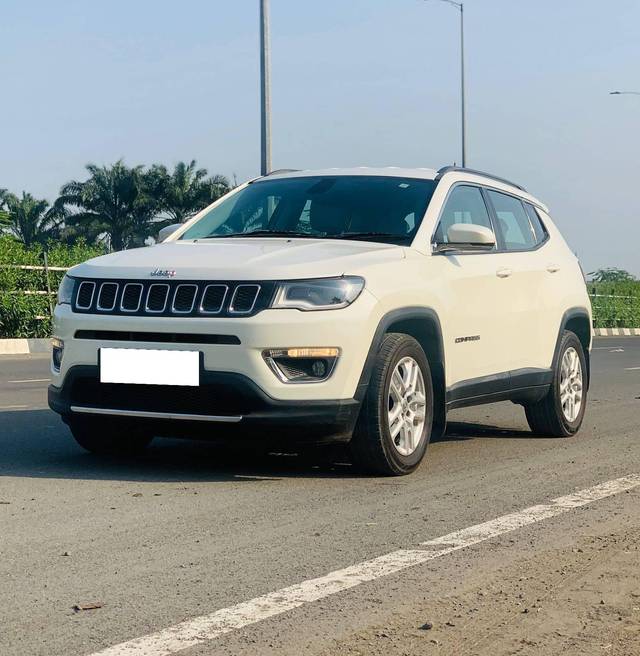 https://images10.gaadi.com/usedcar_image/4217110/original/processed_1c174477ffda8b747926d25c370f0000.jpg?imwidth=6401