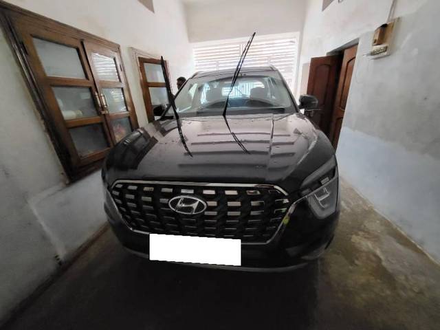 https://images10.gaadi.com/usedcar_image/4217157/original/processed_5665e716-ea93-4814-bf64-4ef3e94720b0.jpg?imwidth=6400