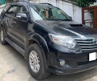 Toyota Fortuner 2011-2016 Toyota Fortuner 4x2 AT TRD Sportivo