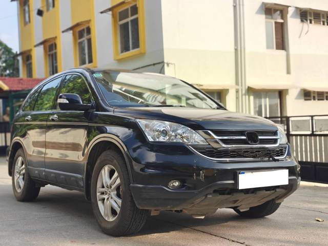 https://images10.gaadi.com/usedcar_image/4217385/original/processed_1bb8f881f9ad1921decf74e66f8bbeba.jpg?imwidth=6400