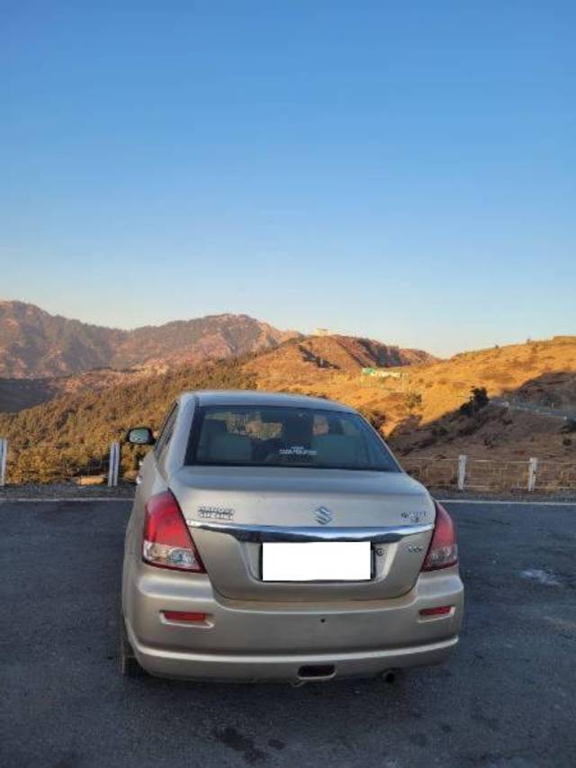 https://images10.gaadi.com/usedcar_image/4217459/original/processed_8df31227-2b29-4e14-9078-9e636cfedcd7.JPEG?imwidth=6401