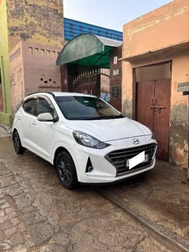 https://images10.gaadi.com/usedcar_image/4217495/original/processed_d6cb55f2-d7d6-417a-94c5-3445994d6ac1.jpg?imwidth=6400