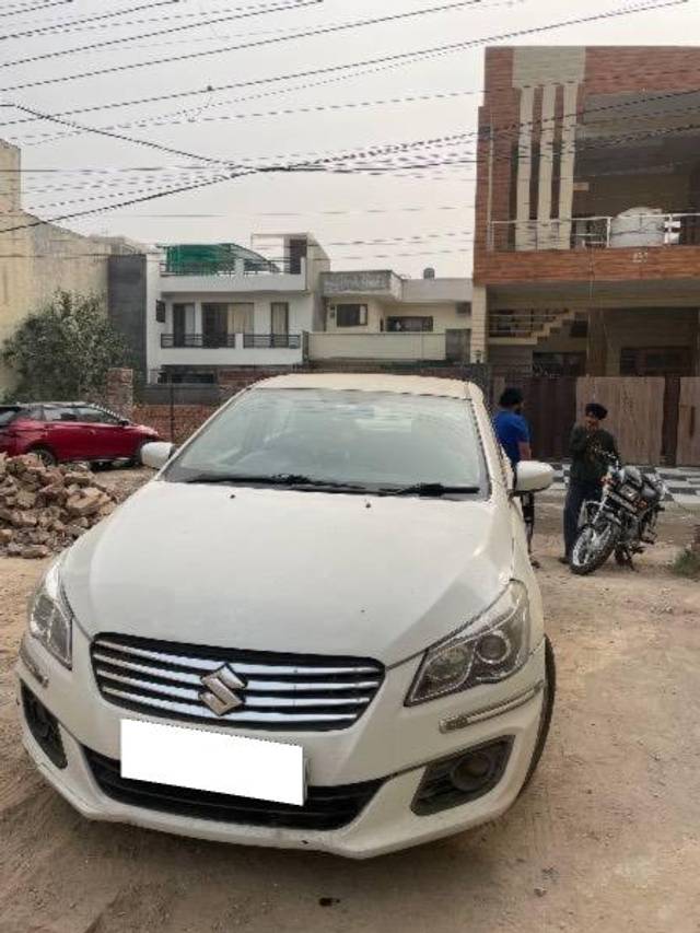 https://images10.gaadi.com/usedcar_image/4217545/original/processed_c4e729ca-08ee-4277-adc8-b31150af4782.jpg?imwidth=6402