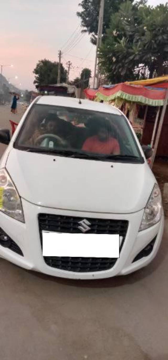 https://images10.gaadi.com/usedcar_image/4217599/original/processed_a614c2fd-d0c3-49a0-80d1-34127e9d88d3.jpg?imwidth=6400