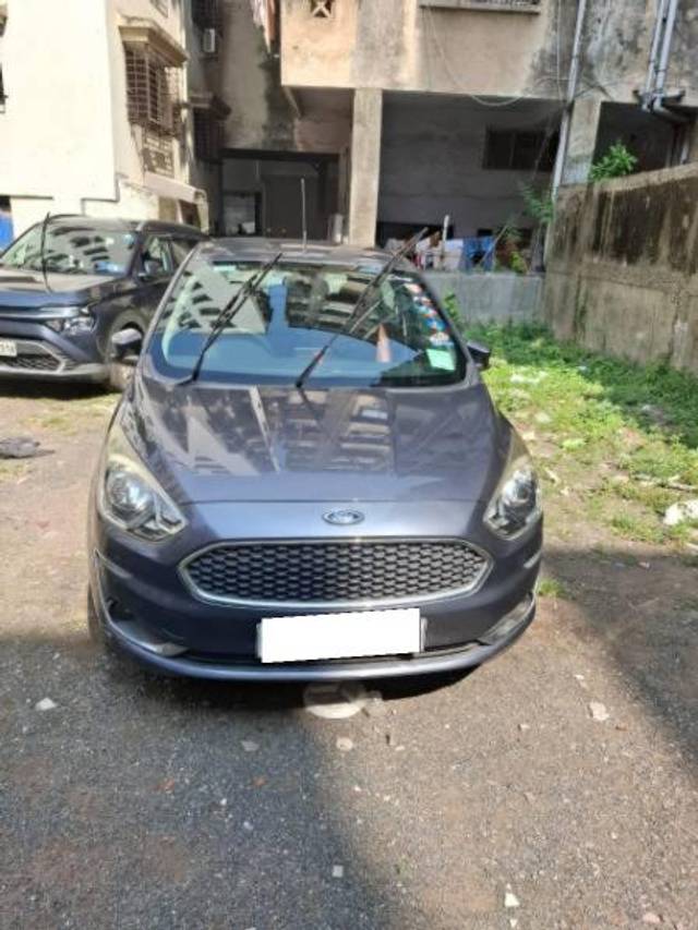 https://images10.gaadi.com/usedcar_image/4217646/original/processed_4899c386-833f-4e5b-9de0-cd5fa17948f9.jpeg?imwidth=6402