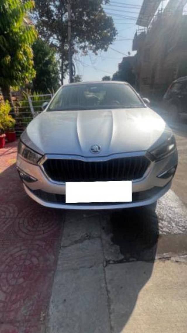 https://images10.gaadi.com/usedcar_image/4217683/original/0434787a5bc597c478ebd4a4929e6df7.jpeg?imwidth=6400