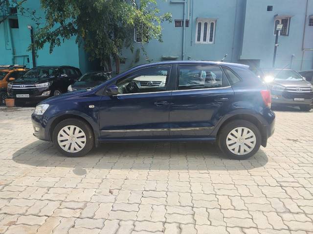 https://images10.gaadi.com/usedcar_image/4217718/original/a9ade10e066c4829ebae2bca3b0b393f.jpeg?imwidth=6402