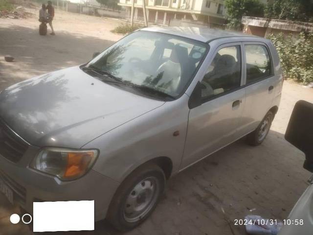 https://images10.gaadi.com/usedcar_image/4217721/original/processed_19169419-e930-4959-82f5-f69a6ab4ed06.jpg?imwidth=6402