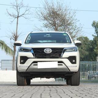 Toyota Fortuner Toyota Fortuner 4X2 Diesel BSVI