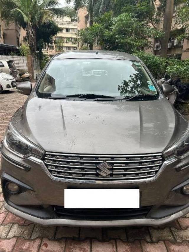 https://images10.gaadi.com/usedcar_image/4217818/original/processed_f3b0bbcc-3e3c-4887-9272-e4d6ddb5132c.jpg?imwidth=6400