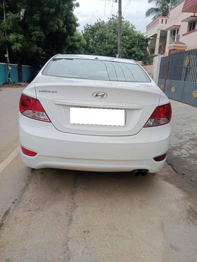 https://images10.gaadi.com/usedcar_image/4217924/original/processed_67534bae6fa01093133a4eca249c5470.jpg?imwidth=6401